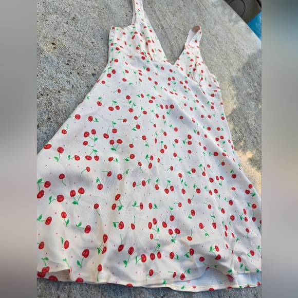 Cherry Zara satin mini dress. Size S - Picture 4 of 13